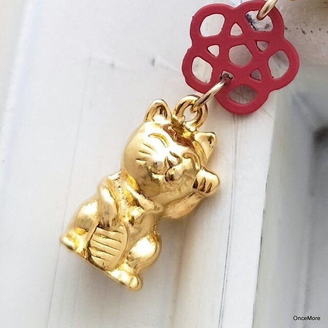 和柄玉と招き猫の根付け・帯飾り（GLD） | iichi 日々の暮らしを