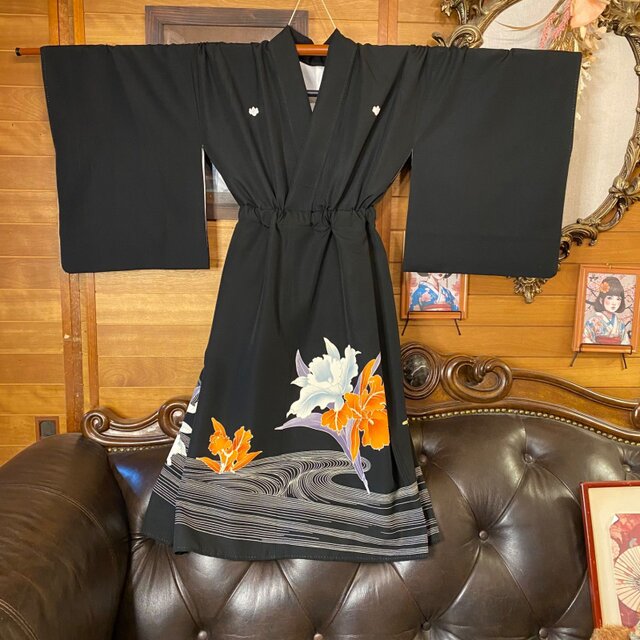 留袖リメイクワンピース❣️着丈123 4L 黒留袖 着物 リメイク ワンピース ドレス 和洋折衷 洗える 化繊 凛麗