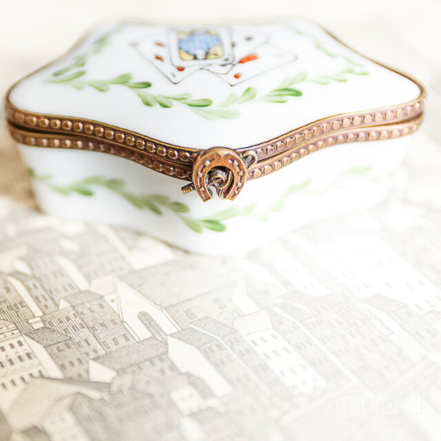 アンティークのトリンケットボックス リモージュ トランプ柄