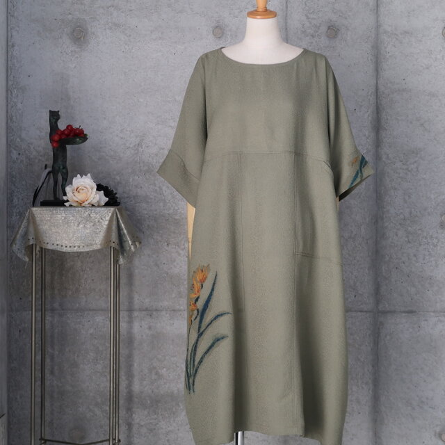 絹のワンピース ゆったり目 ドロップショルダー 着物リメイク | iichi