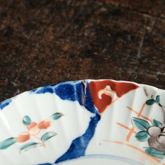 草花と蝶々◇伊万里 花文色絵金彩七寸中皿 古民家 骨董・antiques 明治