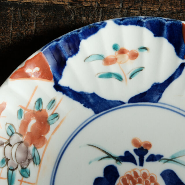 草花と蝶々◇伊万里 花文色絵金彩七寸中皿 古民家 骨董・antiques 明治