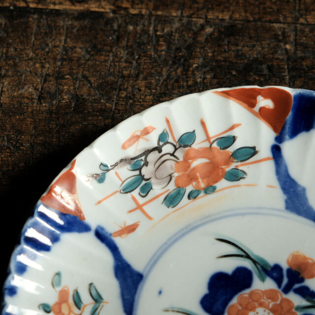 草花と蝶々◇伊万里 花文色絵金彩七寸中皿 古民家 骨董・antiques 明治