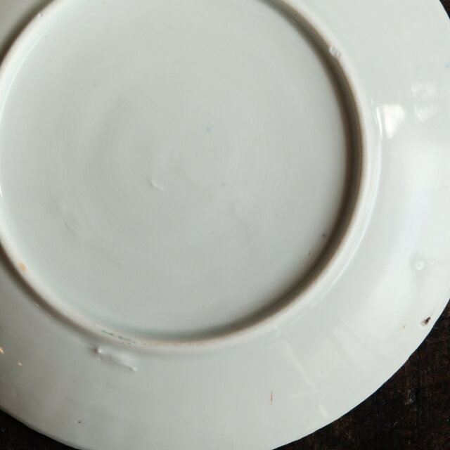 骨董　可愛らしい余白のある明治伊万里7寸 夢幻の広がりを描く古伊万里7寸皿 – Kotto Shop