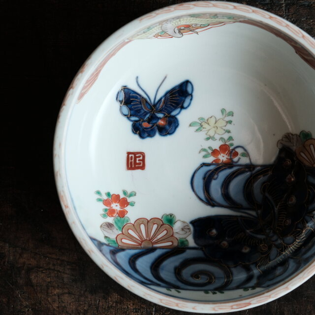 花と鶴と蝶々◇伊万里 花蝶文赤絵金彩浅型中鉢 碗 骨董・antiques 器