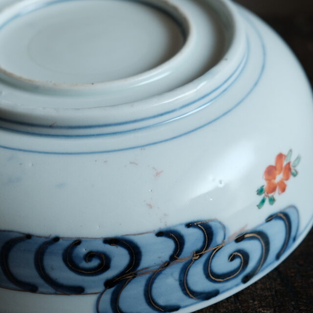 花と鶴と蝶々◇伊万里 花蝶文赤絵金彩浅型大鉢 碗 骨董・antiques 器