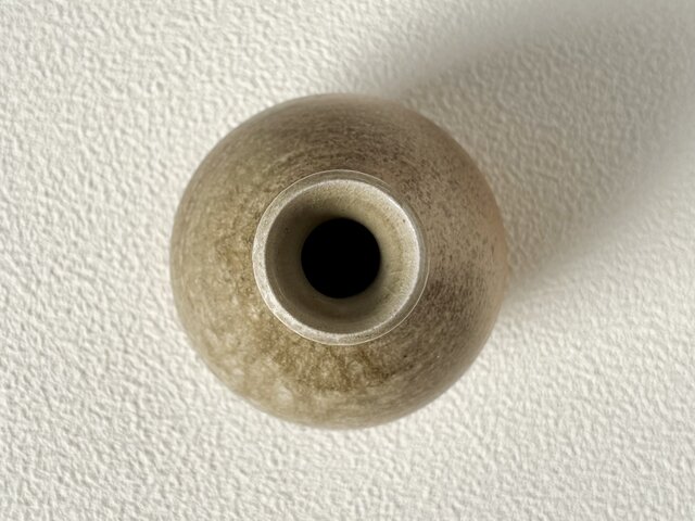 穴窯焼き締め 花入れ s-ys-7 | iichi 日々の暮らしを心地よくする