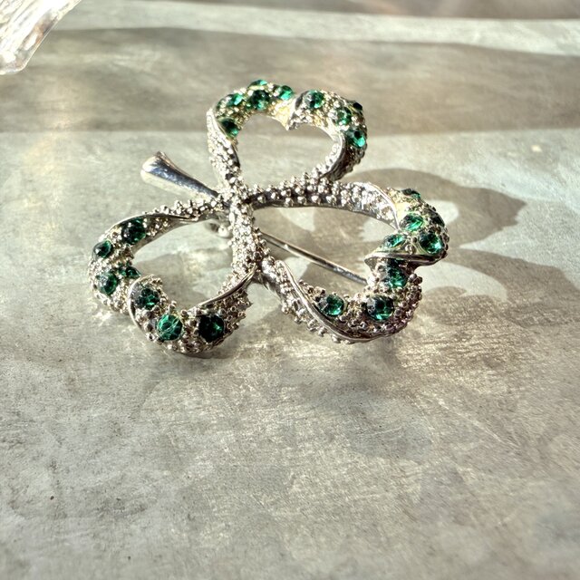 SC147-ヴィンテージブローチ U.S.A. 1960〜70's Green Rhinestone