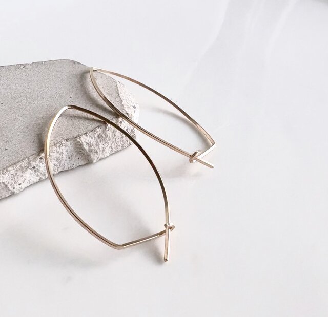 14kgf Marquise キャッチレス ピアス フープ | iichi 日々の暮らしを