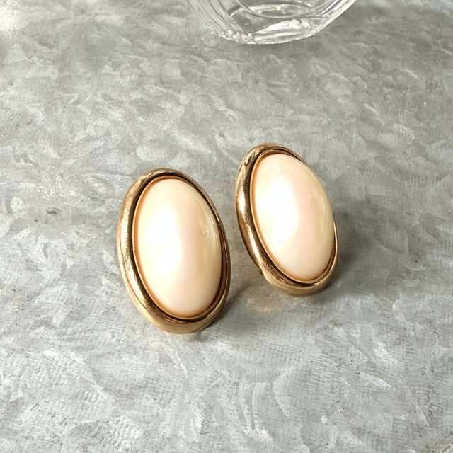 PM60-【 Monet 】モネ・ヴィンテージピアス 1980's Oval Faux Pearl