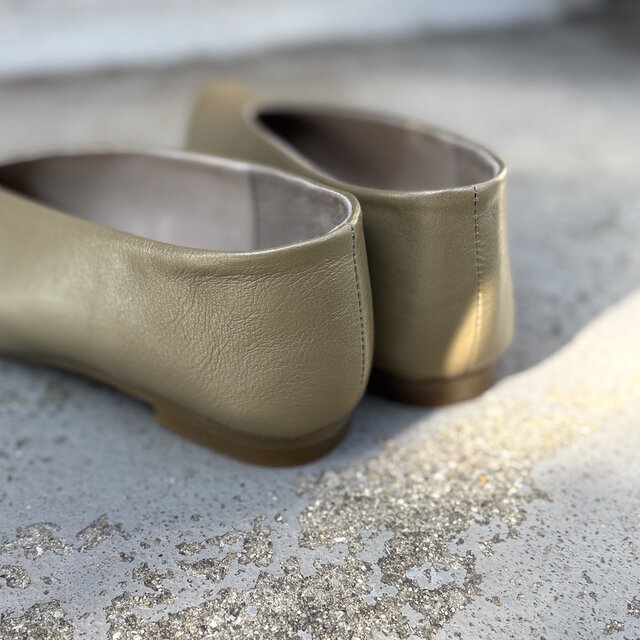マットゴールド】カジュアル・ドレスアップにも最適 こだわりが詰まっ