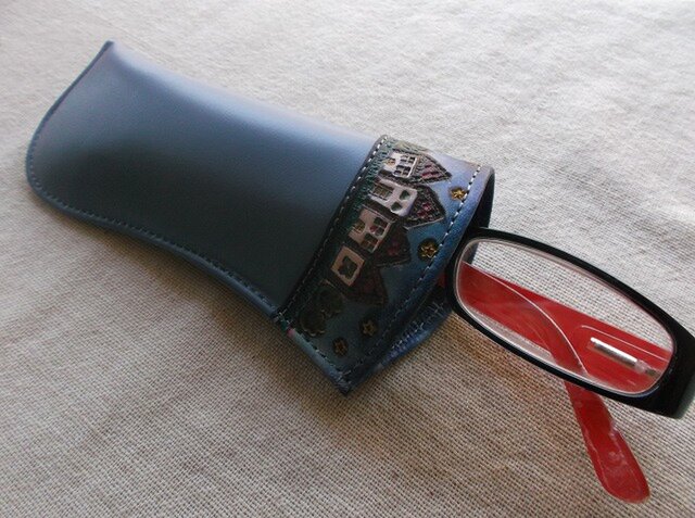 レザークラフトメガネケース 刻印＆拭き染め | iichi 日々の暮らしを