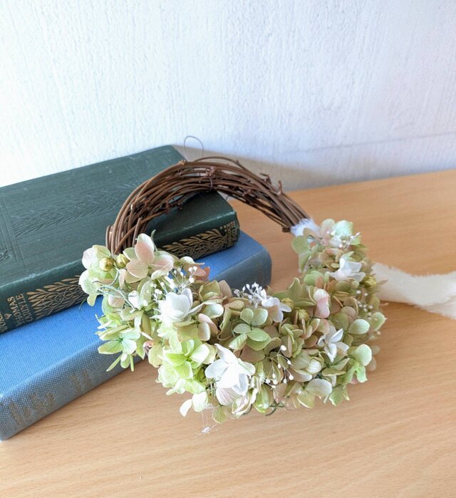 爽やかグリーンのハーフリース プリザーブドフラワー 春夏 インテリア