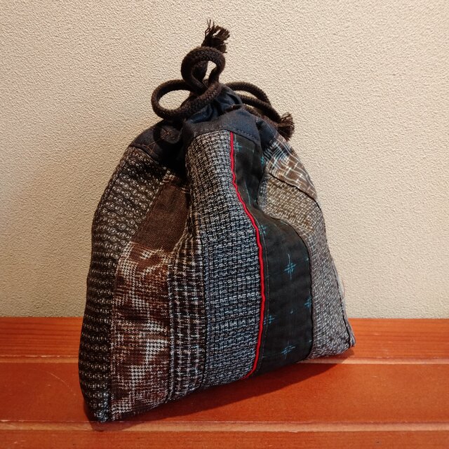 着物 大島パッチワーク巾着（大） | iichi 日々の暮らしを心地よくする