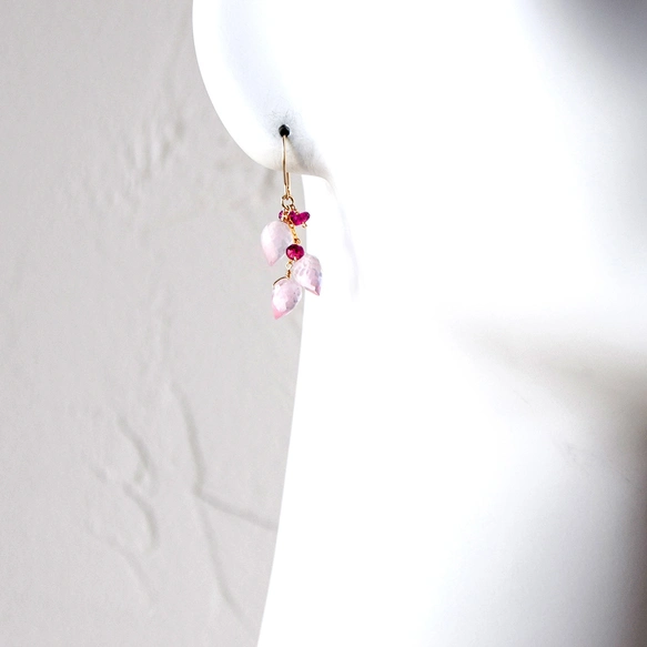 春告げの花蕾 ローズクォーツ × ピンクトルマリン ピアス14kgf | iichi