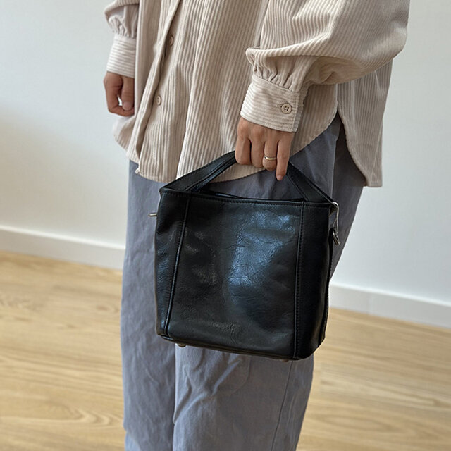 本革レザー ハンドバッグ 軽量 高品質 ミニーショルダー 通勤 シンプル