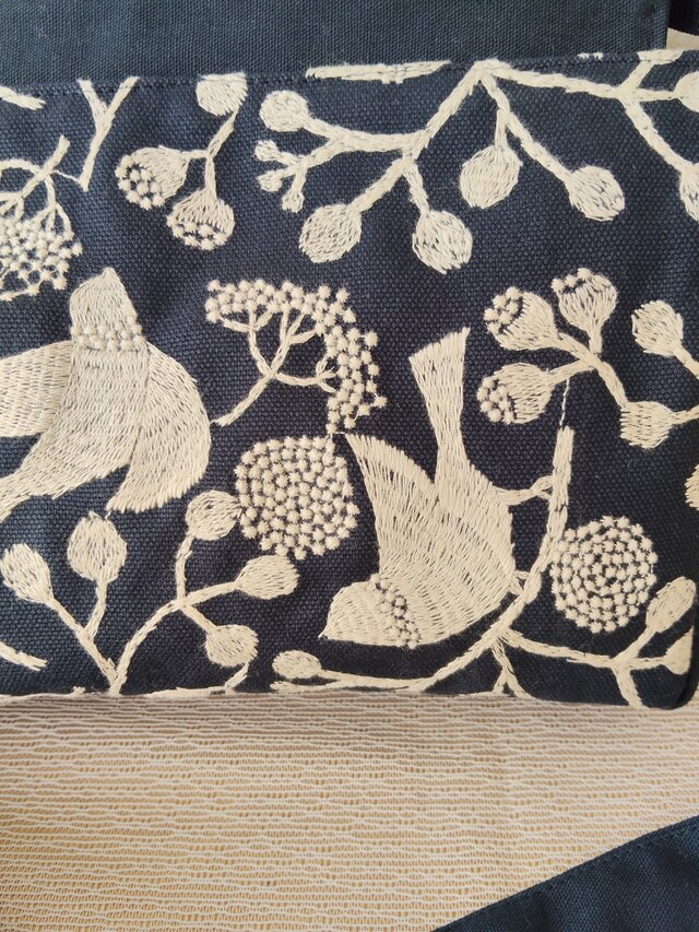 点と線模様製作所 bird garden 白×ネイビーのショルダー | iichi 日々