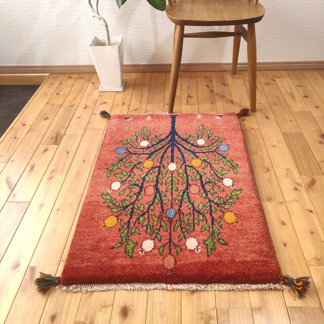 ペルシャ ギャッベ 玄関マット ラグ 88x63㎝ 茜色 桃色 ザクロの木