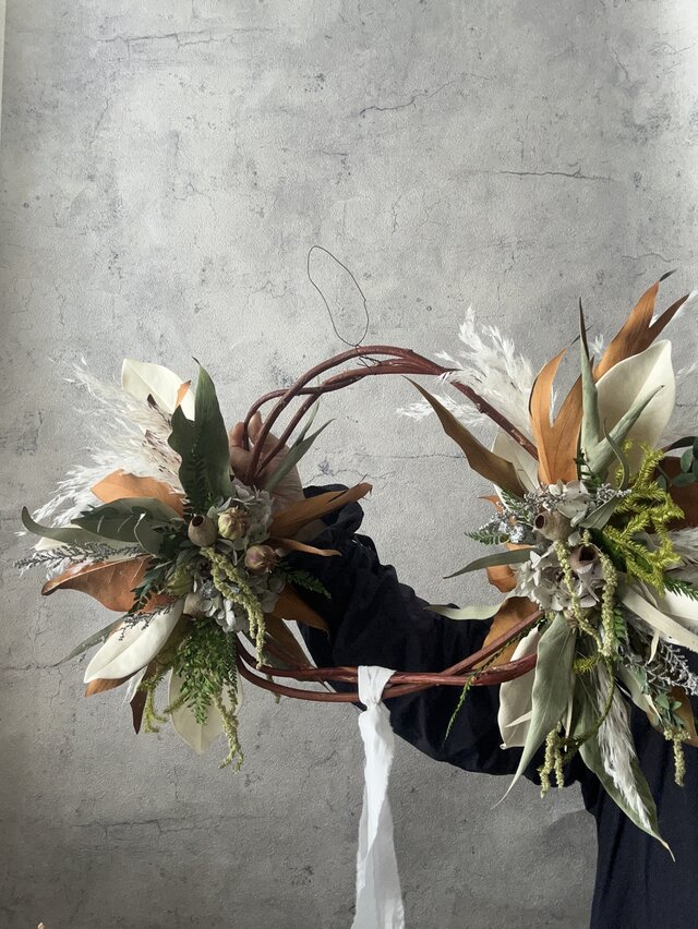 創作リース　ワイルドフラワー ツルとワイルドフラワーの枝見せリース | iichi 日々の暮らしを