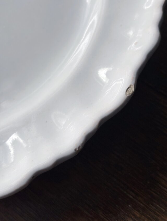 Moustiers ムスティエ X印 白釉 シェルリム 平皿 φ24.5cm フランス