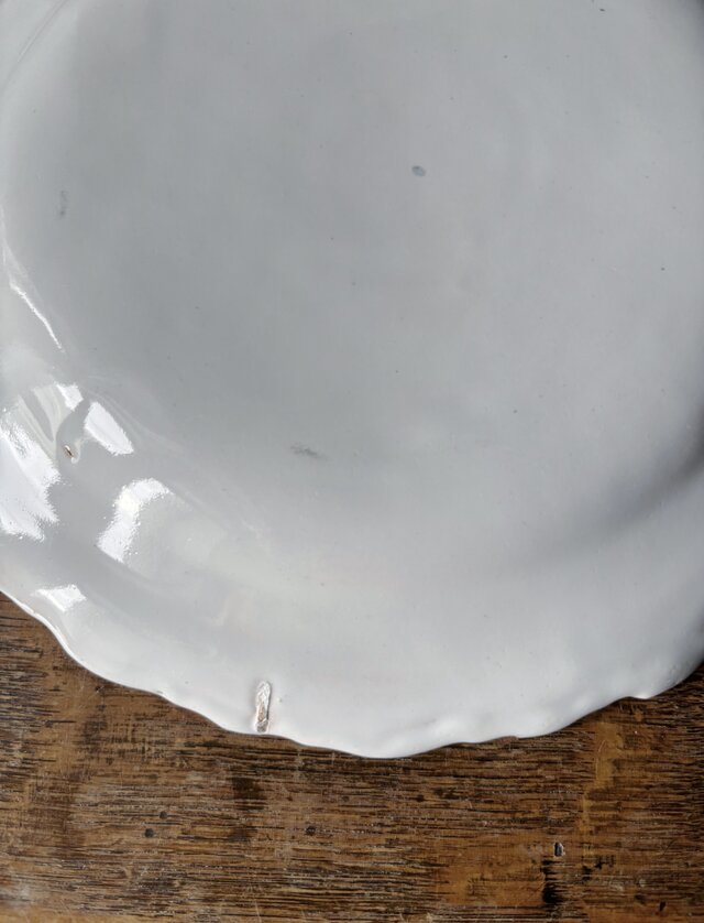 Moustiers ムスティエ X印 白釉 シェルリム 平皿 φ24.5cm フランス