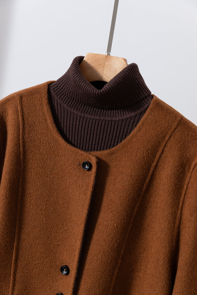 軽やかで温かなショートコート ウール混ダブルフェイスショートコート