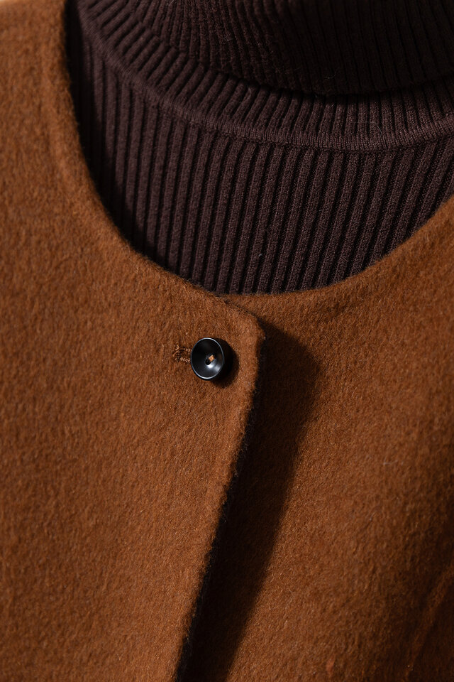 軽やかで温かなショートコート ウール混ダブルフェイスショートコート