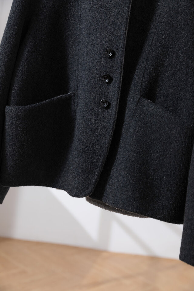 ダブルフェイス ショートコート・黒 UNIQLO今から着られてめちゃ