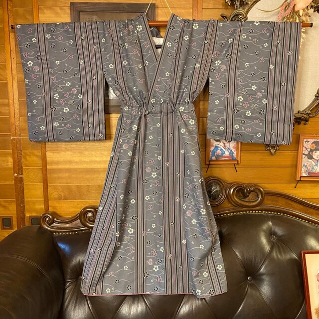 302 手染め大輔 着物リメイク 黒絹 ワンピース L〜フリーサイズ