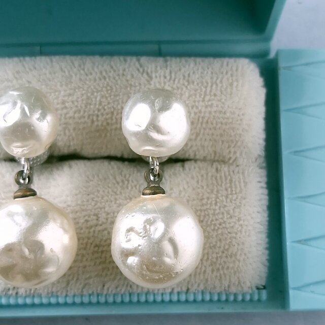 Richelieu》 faux baroque pearl dangle リシュリュー ヴィンテージ
