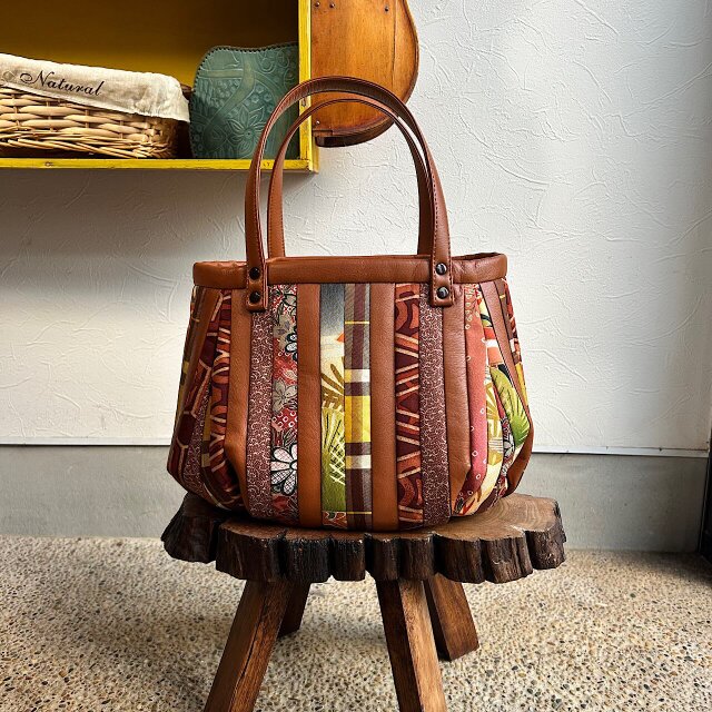 革と古布のパッチワークバッグ（赤茶の革＋着物生地）01016-129