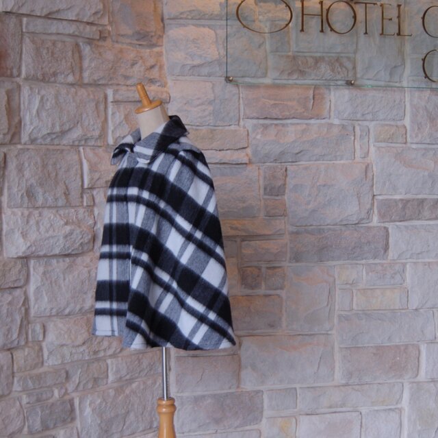 ケープコート】モノトーン ブロックチェック シャギー生地 シックで品