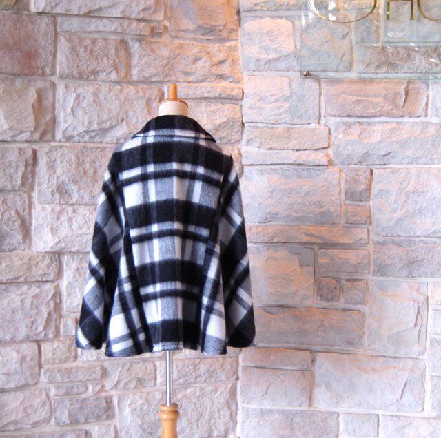 ケープコート】モノトーン ブロックチェック シャギー生地 シックで品