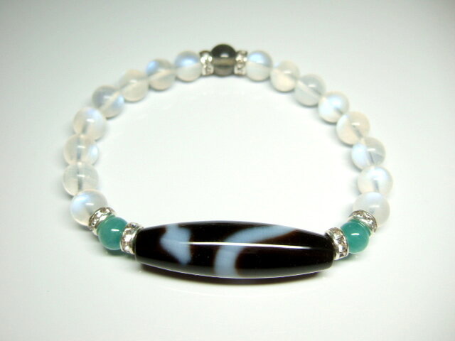 白蛇天珠/エメラルド | iichi 日々の暮らしを心地よくするハンドメイド