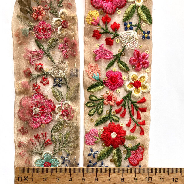 インド刺繍リボン50cm切り売り フォークロア フラワー 5cm幅 花 HC R