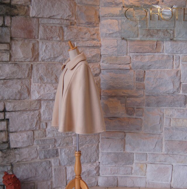 エレガント ケープ コート】焦がしキャラメルがほんのり混じった