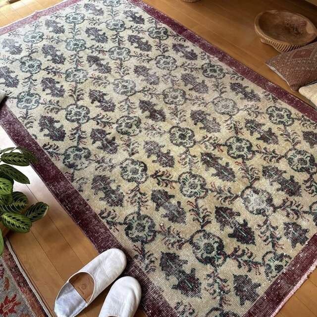 113.5×198えんじ色×グリーン 紋章ボタニカル トルコヴィンテージラグ