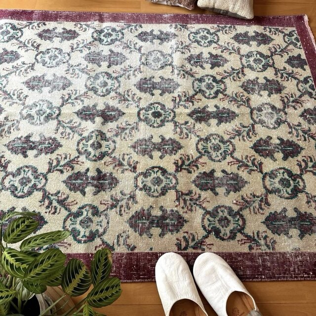 113.5×198えんじ色×グリーン 紋章ボタニカル トルコヴィンテージラグ