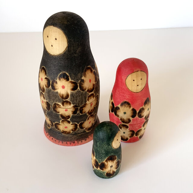 花柄ショールのマトリョーシカ | iichi 日々の暮らしを心地よくする