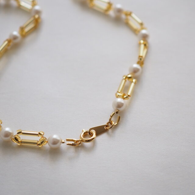 チェーン風ビーズとパールのネックレス・細ロング（ゴールド）【受注