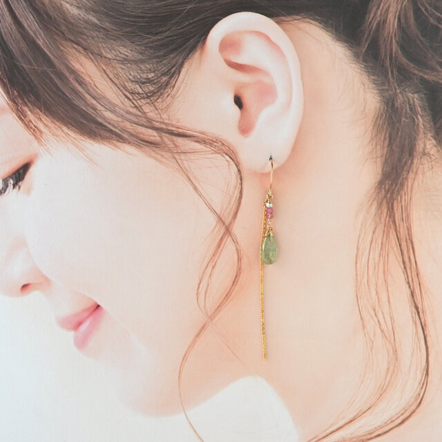 グリーンカイヤナイトとピンクトルマリンのピアス・14kgf・イヤリング
