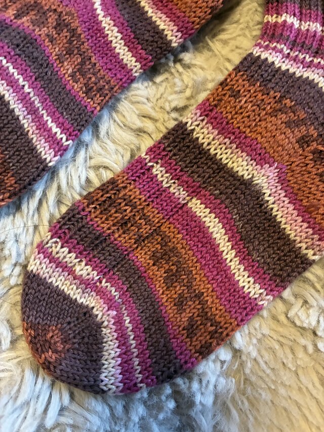 No.1564 手編み靴下 | iichi 日々の暮らしを心地よくするハンドメイド