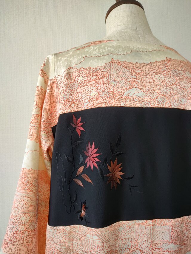 黒地刺繍帯×着物橙色風景 | iichi 日々の暮らしを心地よくする 