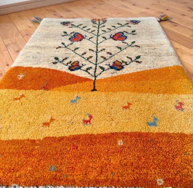 ペルシャ ギャッベ 玄関マット 88x63㎝ ベージュ 黄金色 蝶 RJ5240