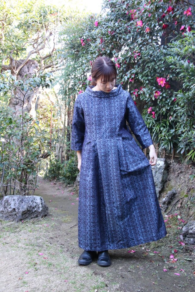 着物リメイク ハイネックプリーツスカートワンピース（紺） | iichi