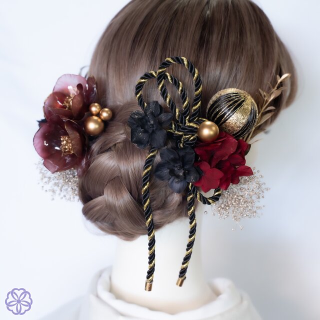 成人式 髪飾り 深紅の椿×黒金紐アレンジ｜卒業式 袴 和装ヘア No.BR90
