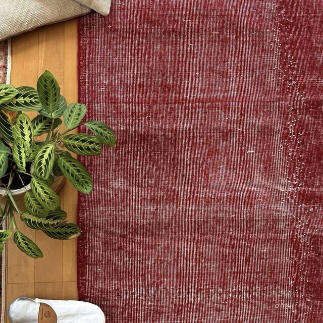 121×205 レッドオーバーダイ ワンカラーラグ トルコヴィンテージラグ