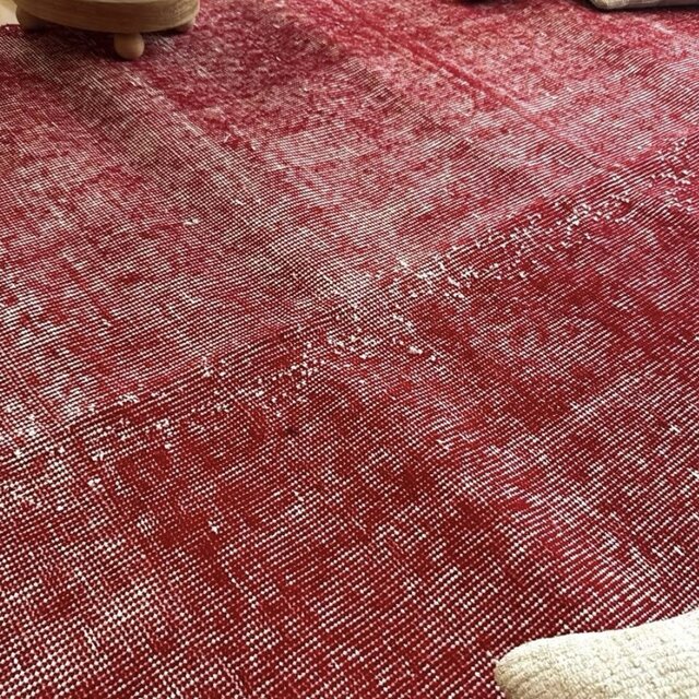 121×205 レッドオーバーダイ ワンカラーラグ トルコヴィンテージラグ