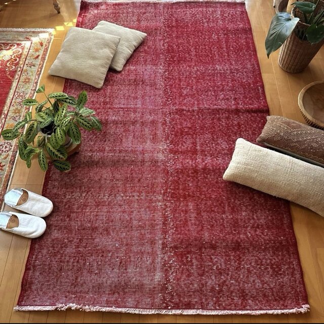 貴重114×210グレオーバーダイ　ボタニカル柄　トルコヴィンテージラグ 115×207ボタニカルタイルアンティークバーガンディトルコヴィンテージラグ