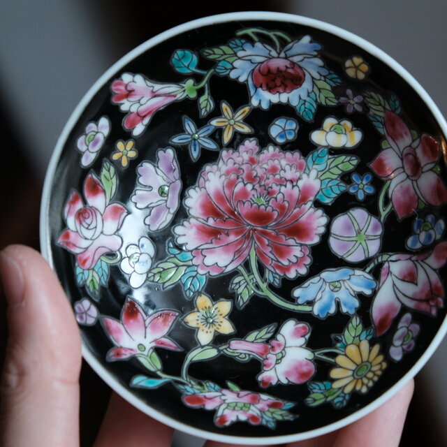 シノワズリな雰囲気◇中国景徳鎮 花文色絵小皿 中華料理 チャイナ シノワズリな雰囲気◇中国景徳鎮 花文色絵小皿 中華料理 チャイナ
